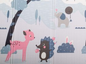 Összecsukható kétoldalas habszivacs oktatószőnyeg, játszószőnyeg utcai és erdei mintával - 177x158 cm