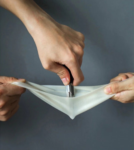 Elpusztíthatatlan gumikesztyű L