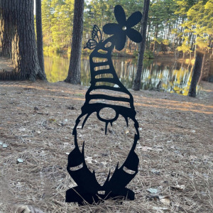 Mókás kerti törpék - nagy, virágos sapkás