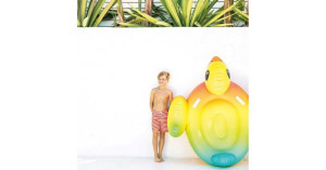 Intex óriás felfújható kacsa kapaszkodóval , 147 cm × 147 cm × 87 cm