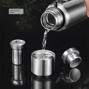 Vákuum szigetelt rozsdamentes acél termosz fekete 1000 ml