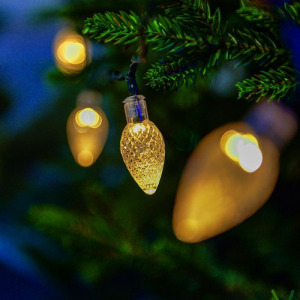 Kristálycsepp fényfüzér, zöld kábel, meleg fehér, 60 LED, 12 méter