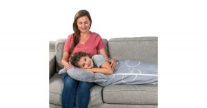 Cápás, plüssállattá alakítható hálózsák gyerekeknek , vidám cápa alakú, kompakt, összecsukható hálózsák