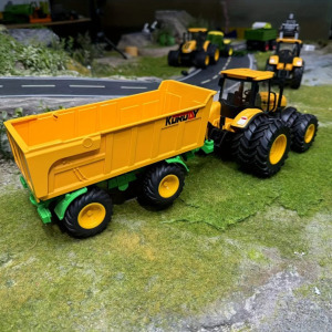 Jumbo 41.91cm-es farm traktor játékkészlet utánfutóval