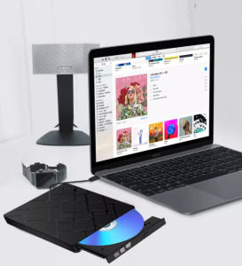 Külső DVD-író, USB-A/USB-C 3.0, 8x írás, CD DVD +/- RW, Plug&Play, fekete