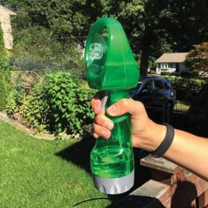 Hűsítő vízpára ventilátor - zöld színben