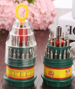 31 fejes csavarhúzó készlet