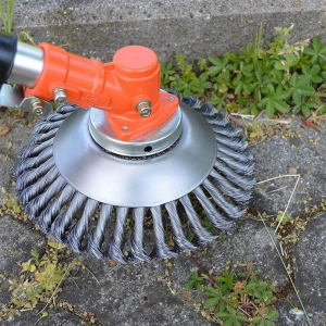 Térkő tisztító, gyomeltávolító kefe fűkaszához Térkő tisztító, gyomeltávolító kefe fűkaszához