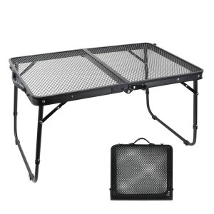 Szétnyitható fém kempingasztal tároló táskával