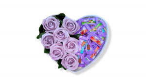 Boxenjoy - szív desszert doboz- lila szappanrózsával és mini Milka-val