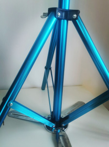 Babafej tartó állvány - kék vagy arany színben