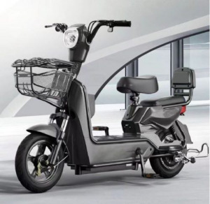 Golden Eagle Basic kétszemélyes robogó fekete 350W 30-40km