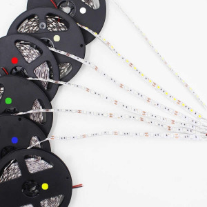 5méteres RGB led szalag táppal és távirányítóval