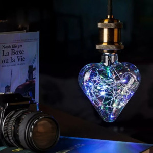 Szív alakú színes LED üveg búra, E27, zöld-piros-kék-sárga ünnepi fények