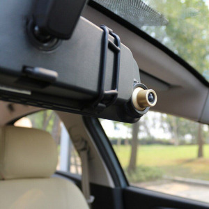 Visszapillantó tükörbe épített menetrögzítő és tolatókamera LCD kijelzővel, arany