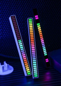 Alphaone zenére változó led kijelző