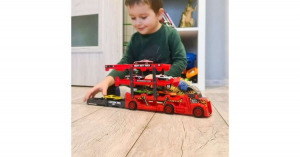 Autószállító kamion, 3 szintes kihajtható utánfutóval, 6db autóval, kilövőállomással