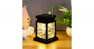 Napelemes lámpás fényfüzérrel