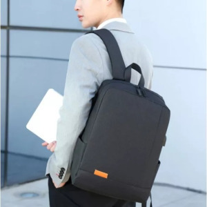 Uniszex alkalmi hátizsák, fekete