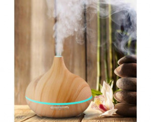 Aromaterápiás párologtató / világos színű, ultrahangos párásító - 400 ml táviránytóval