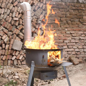 Fatüzelésű tűzhely serpenyővel, grill ráccsal