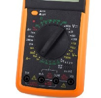 Digitális multiméter/árammérő